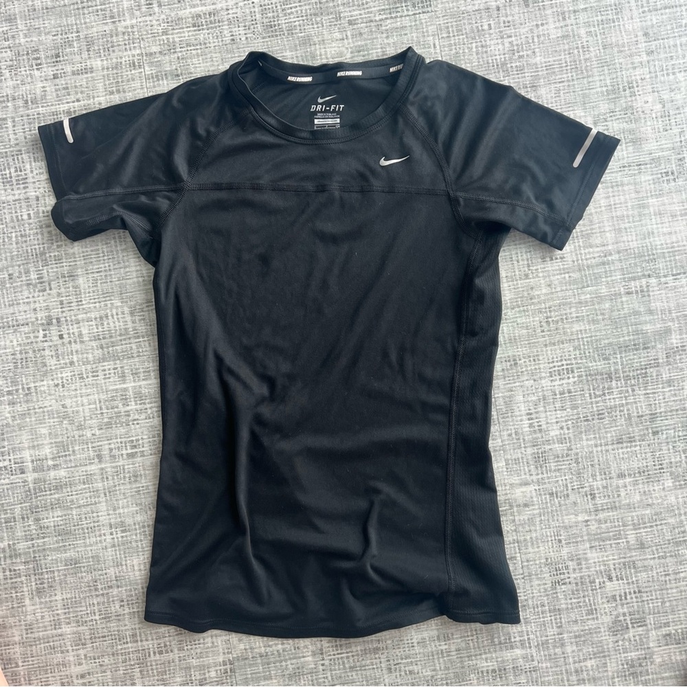 Nike running short sleeve shirt dri-fit size S